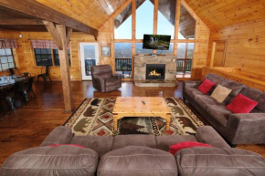 Modern 4BR w Incredible VIEWS 4 Min to Dollywood FREE Attraction Tickets